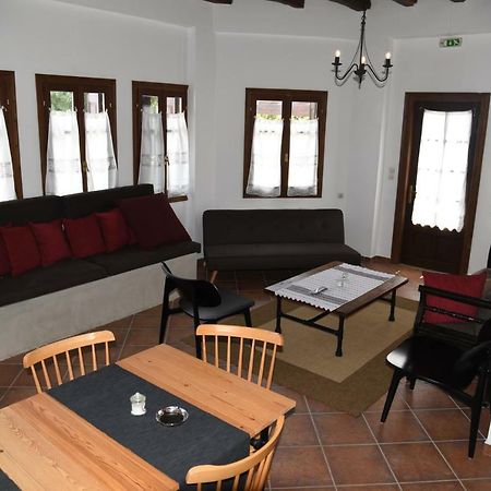 Karpofora Traditional Guesthouse Miléai Exteriér fotografie